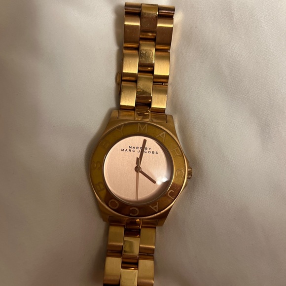 Marc Jacobs Watch - Picture 3 of 3